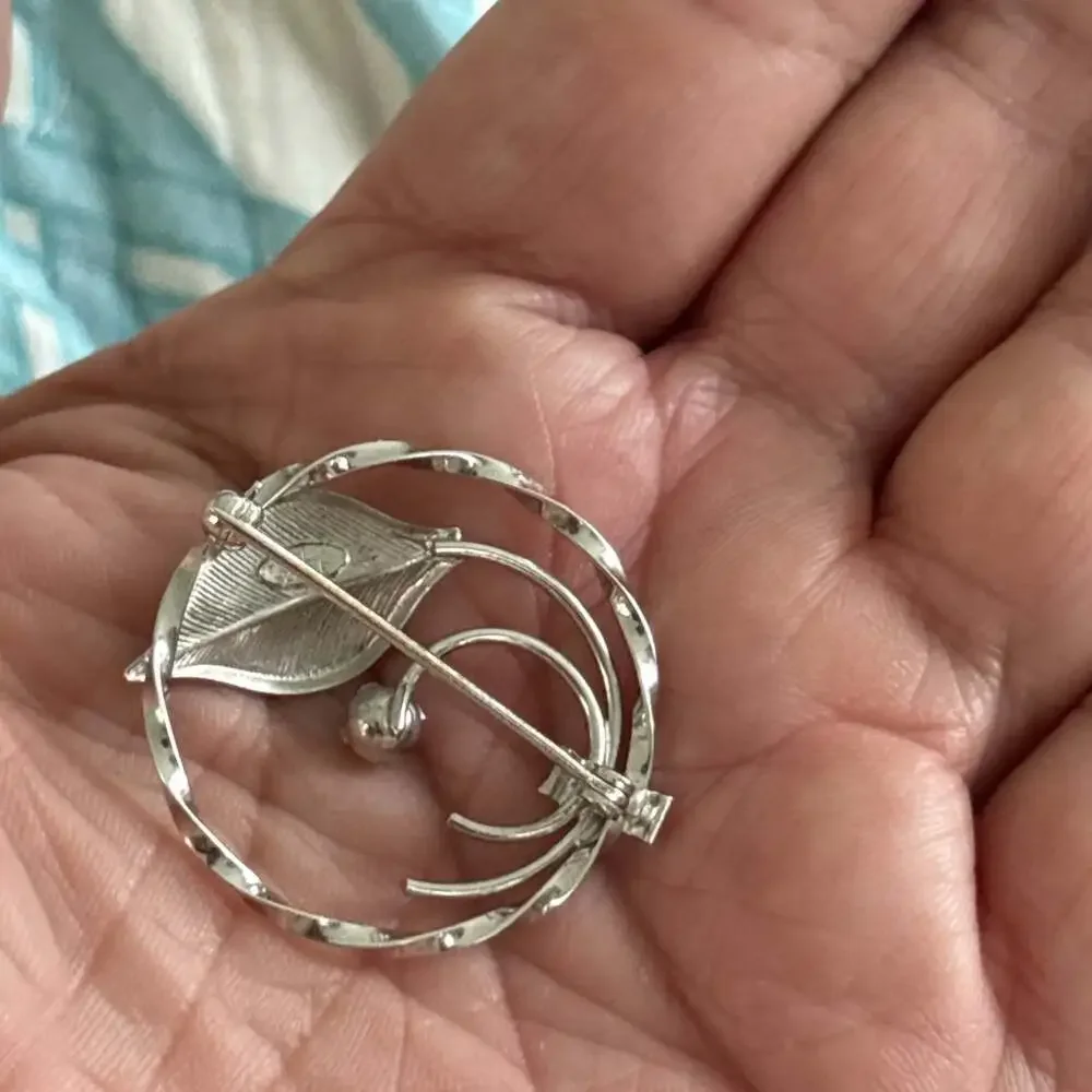 12K GF White Gold Filled Pearl Circle Leaf Brooch Signed KL Dainty Vintage